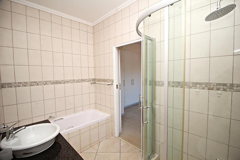 3 Bedroom Property for Sale in Fraaiuitsig Western Cape